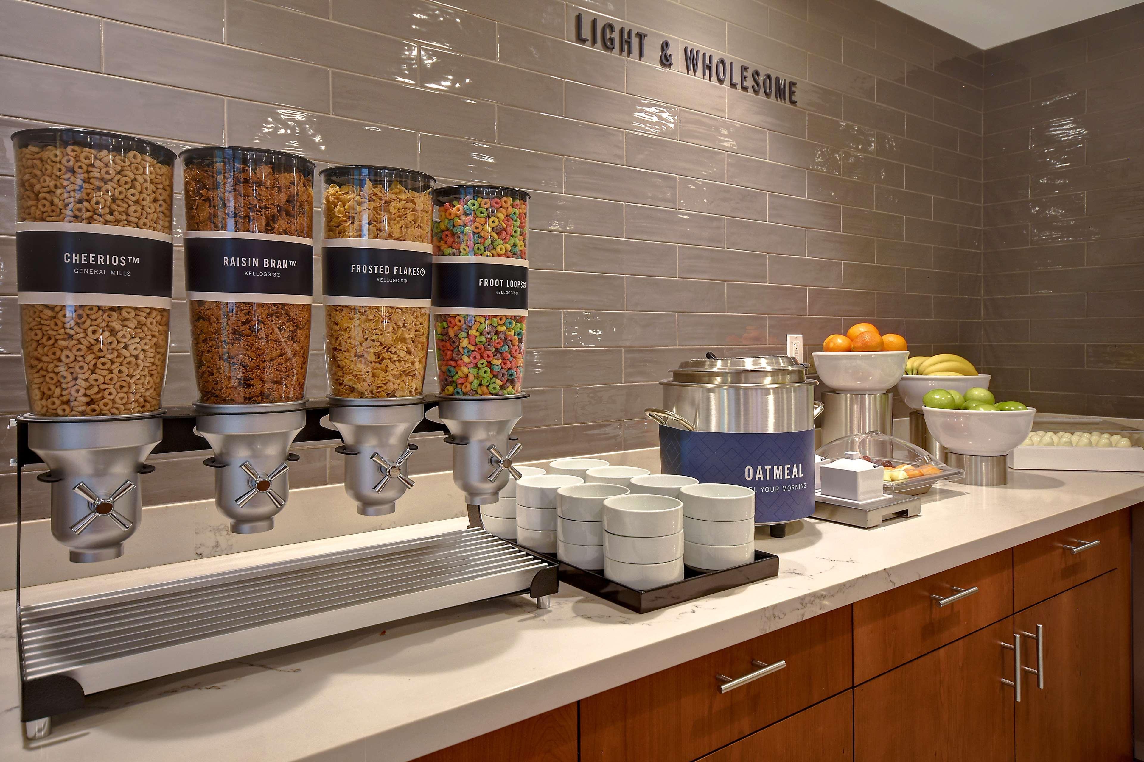 Hampton Inn & Suites Las Vegas Convention Center - No Resort Fee المظهر الخارجي الصورة