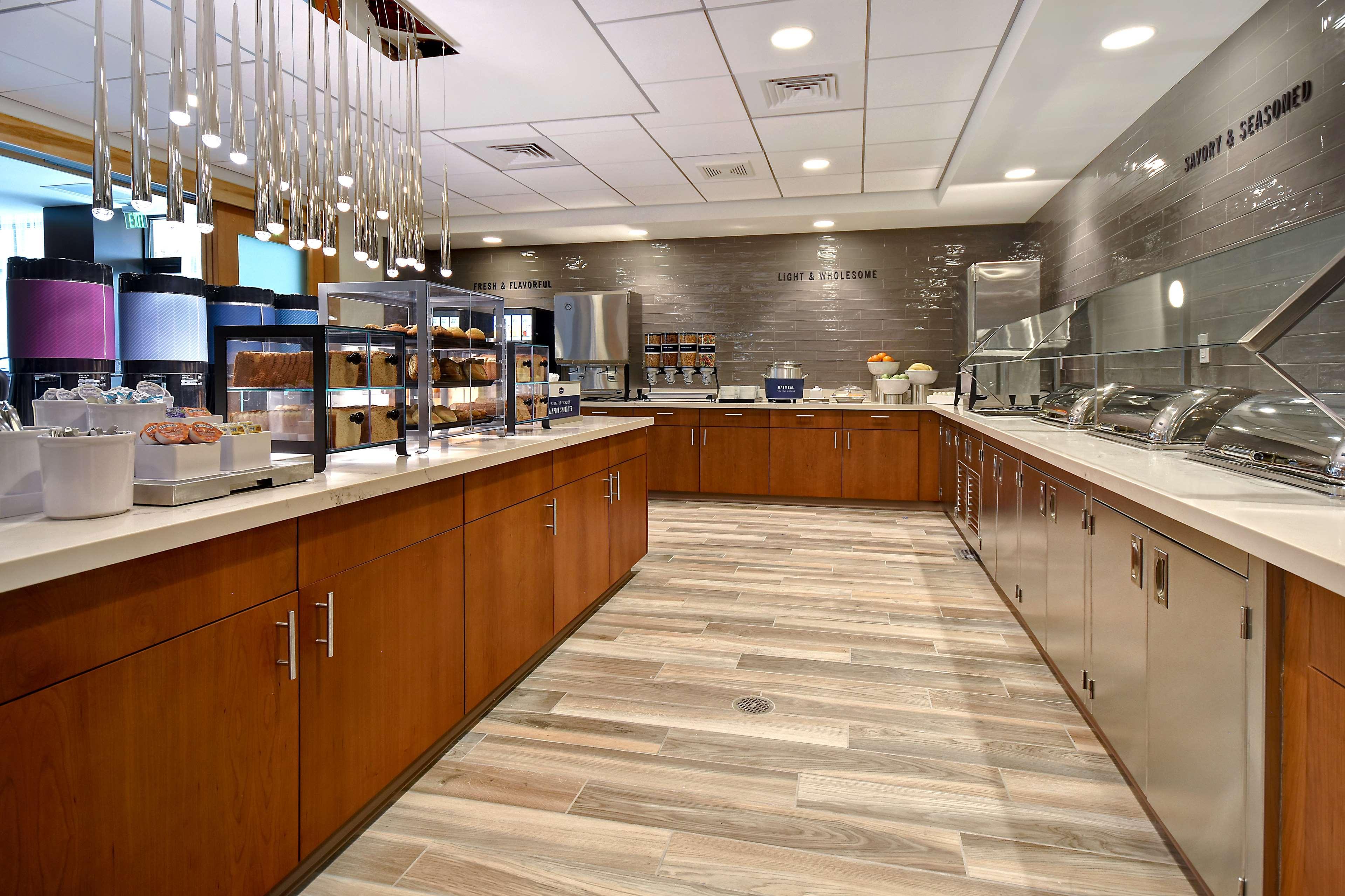 Hampton Inn & Suites Las Vegas Convention Center - No Resort Fee المظهر الخارجي الصورة