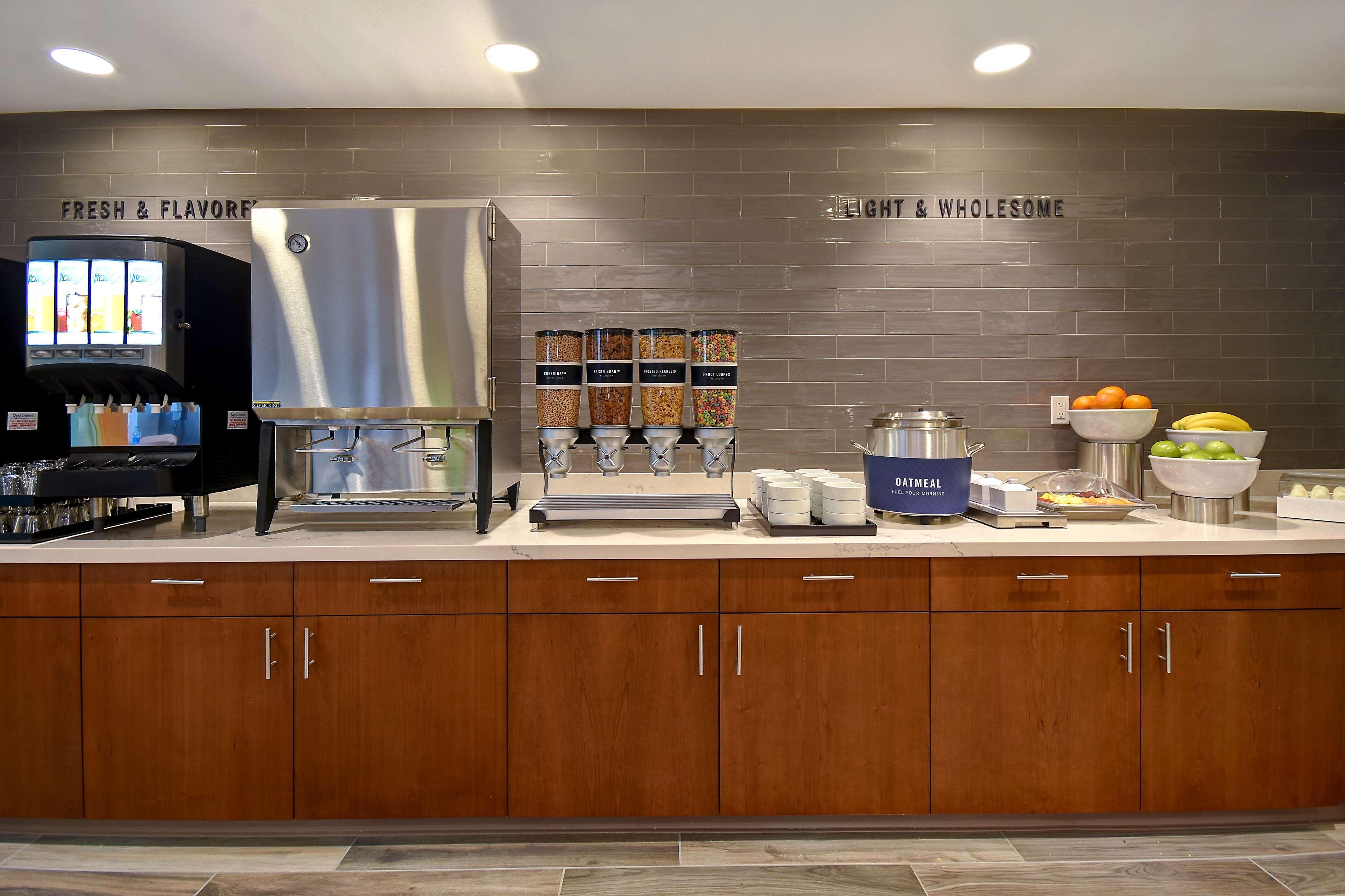 Hampton Inn & Suites Las Vegas Convention Center - No Resort Fee المظهر الخارجي الصورة