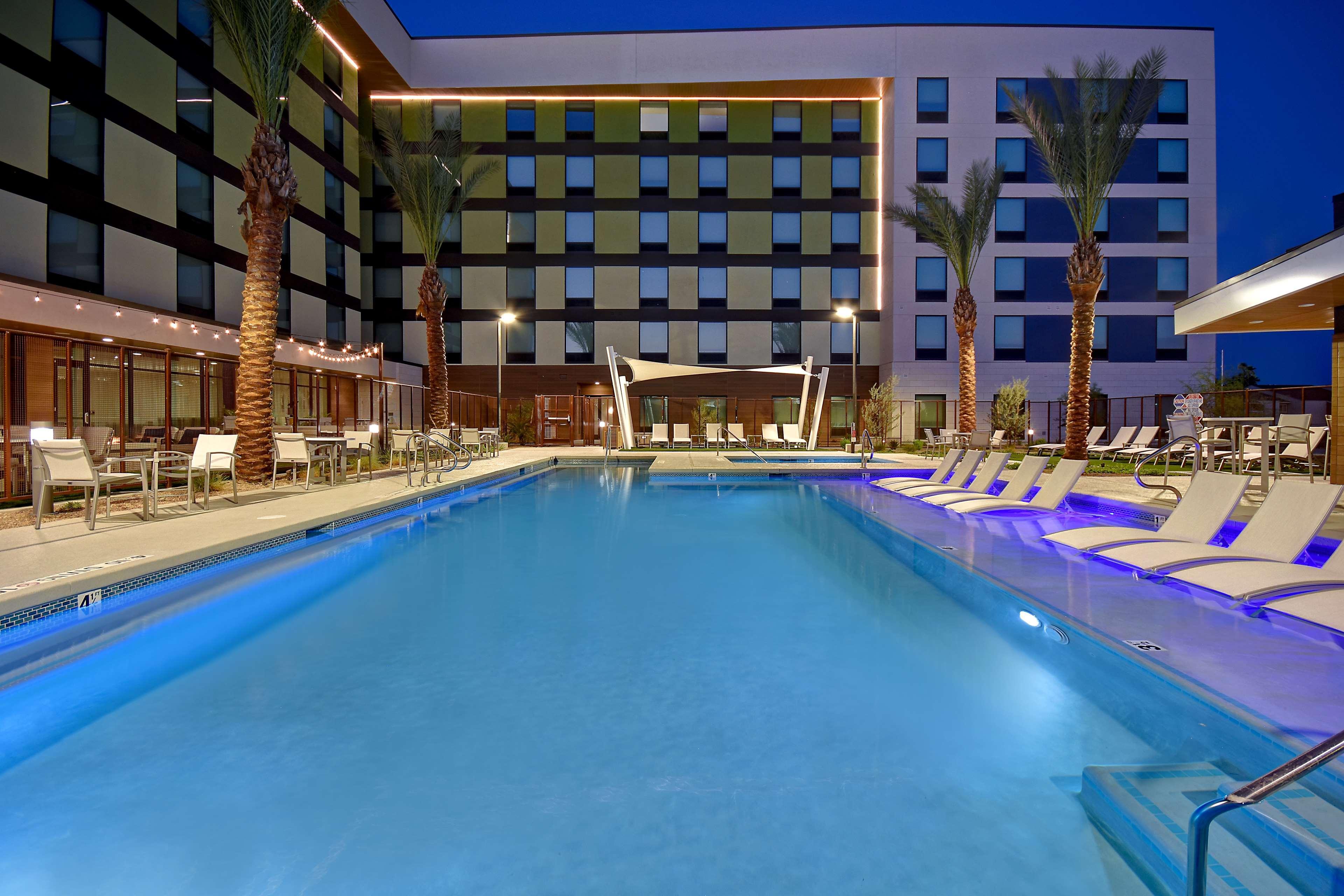 Hampton Inn & Suites Las Vegas Convention Center - No Resort Fee المظهر الخارجي الصورة
