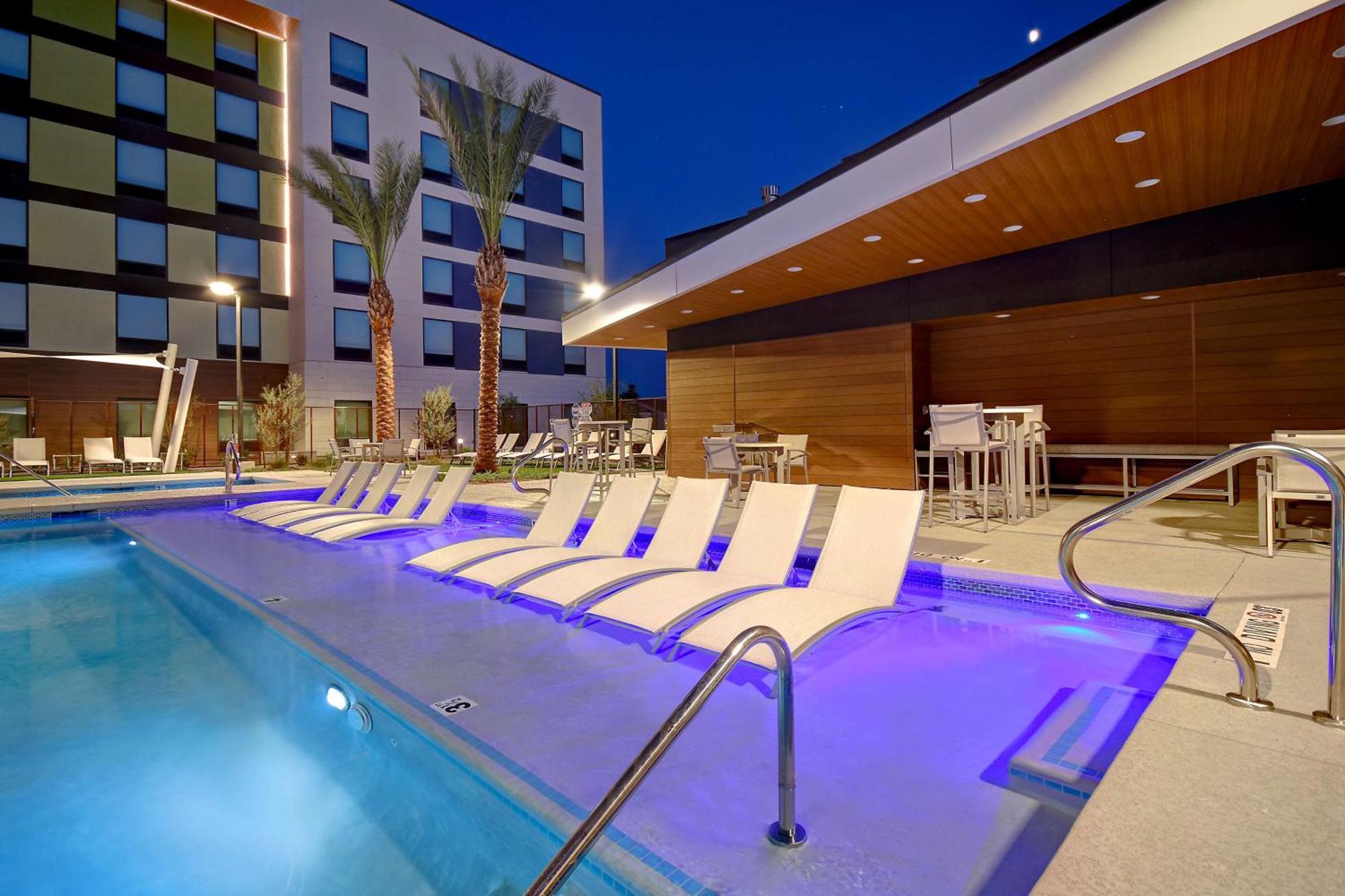Hampton Inn & Suites Las Vegas Convention Center - No Resort Fee المظهر الخارجي الصورة