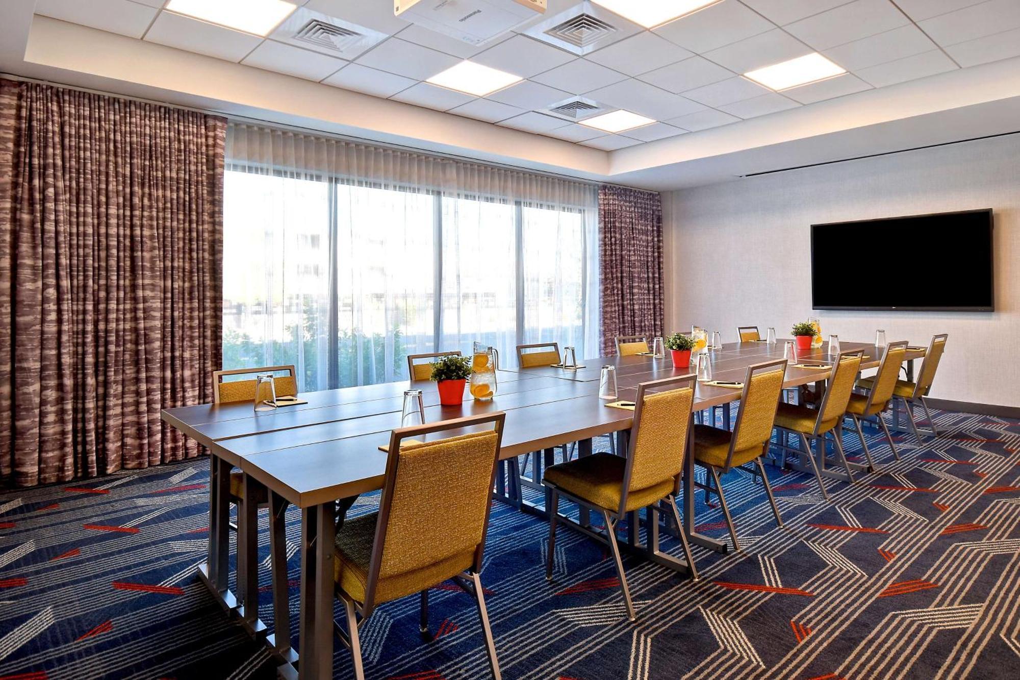 Hampton Inn & Suites Las Vegas Convention Center - No Resort Fee المظهر الخارجي الصورة