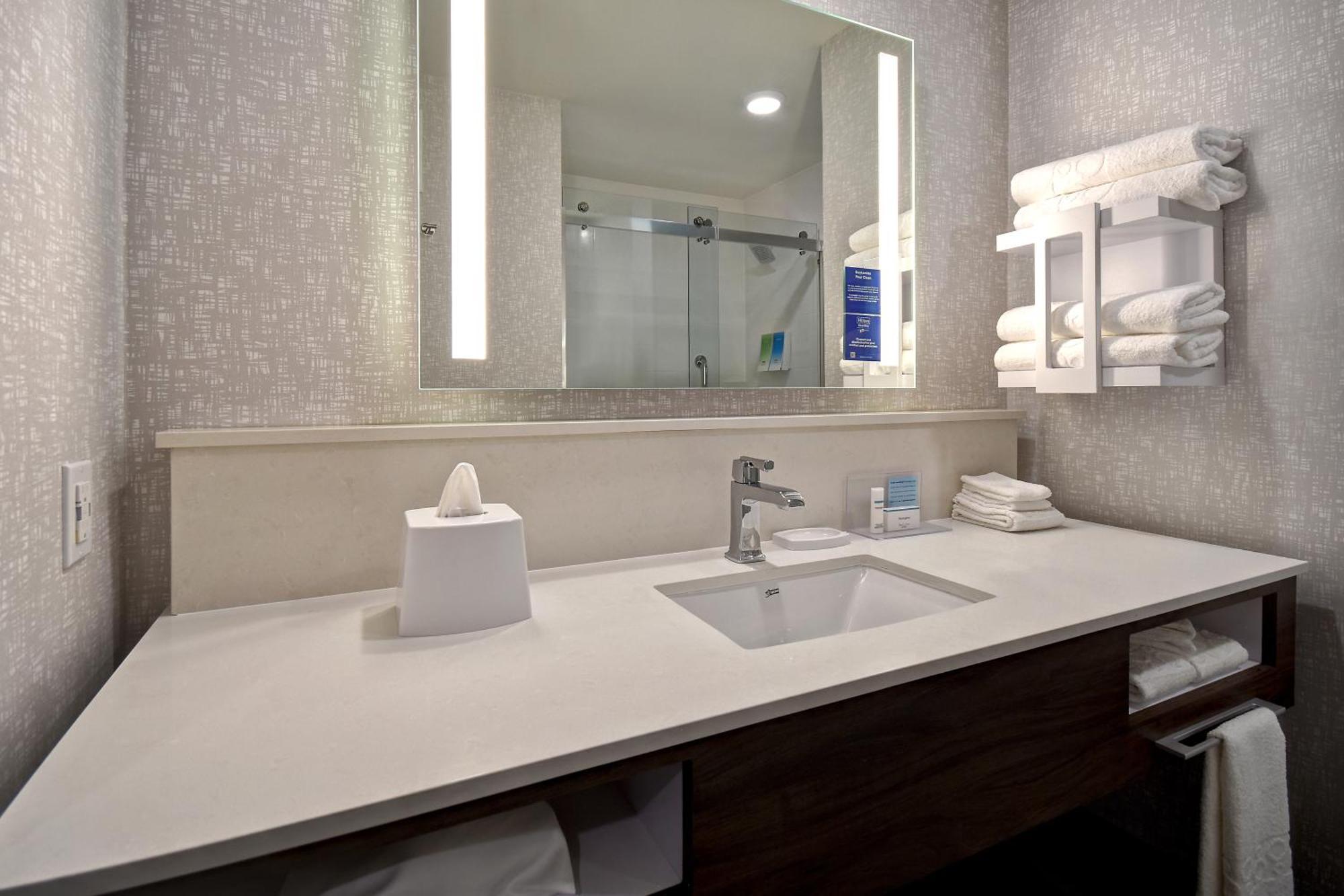 Hampton Inn & Suites Las Vegas Convention Center - No Resort Fee المظهر الخارجي الصورة
